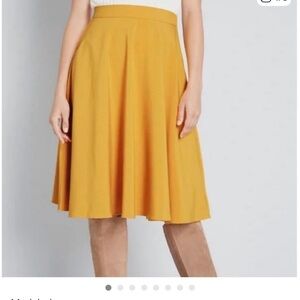 ModCloth Mustard yellow midi flare skirt XS